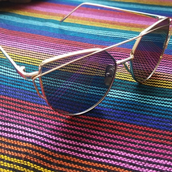 Gold sunglasses - Picture 2 of 4